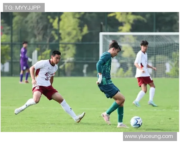 赛后分析:北京足球队与武汉足球队的耐力对决全景回顾 赛后分析:北京足球队与武汉足球队的耐力对决全景回顾