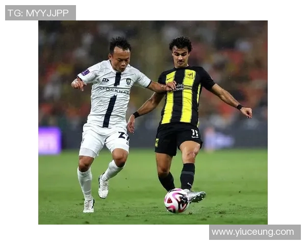 足球明星自拍照大揭秘:他们私下的真实面貌与生活点滴分享 足球明星自拍照大揭秘:他们私下的真实面貌与生活点滴分享