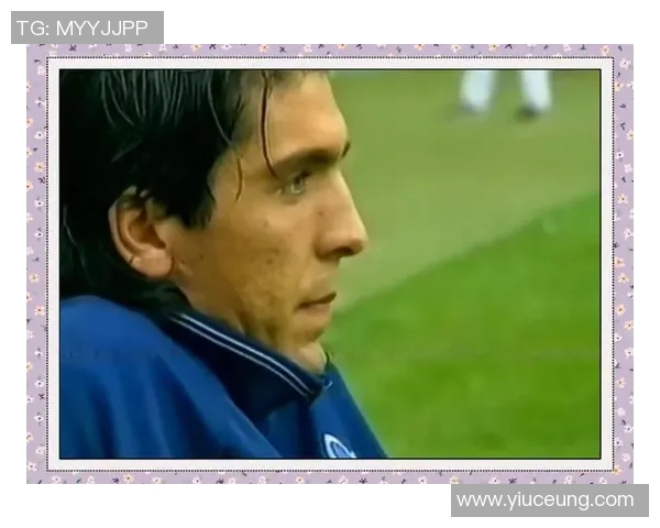 回顾那些年足球明星代言的经典广告瞬间与背后的故事